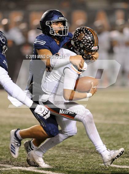 Thumbnail 3 in Central vs. Sierra Canyon (CIF State D1AA Final) photogallery.