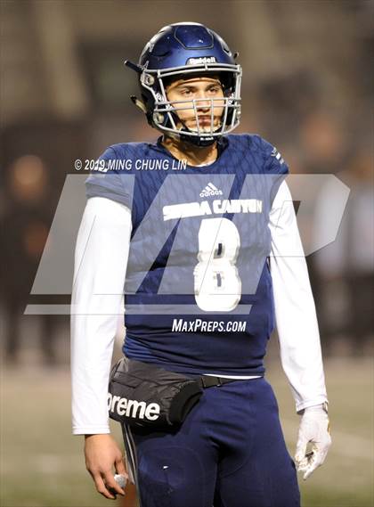 Thumbnail 3 in Central vs. Sierra Canyon (CIF State D1AA Final) photogallery.
