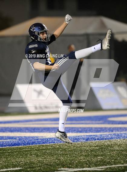 Thumbnail 3 in Central vs. Sierra Canyon (CIF State D1AA Final) photogallery.