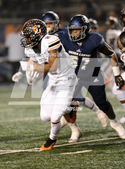 Thumbnail 3 in Central vs. Sierra Canyon (CIF State D1AA Final) photogallery.