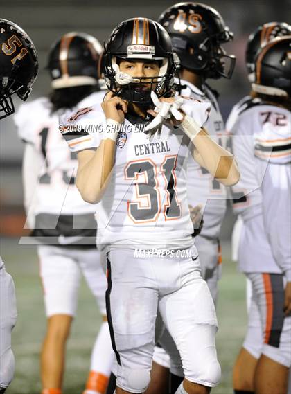 Thumbnail 1 in Central vs. Sierra Canyon (CIF State D1AA Final) photogallery.