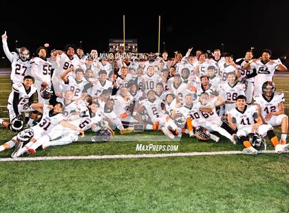 Thumbnail 3 in Central vs. Sierra Canyon (CIF State D1AA Final) photogallery.