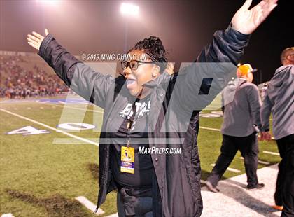 Thumbnail 2 in Central vs. Sierra Canyon (CIF State D1AA Final) photogallery.