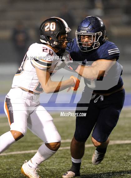 Thumbnail 3 in Central vs. Sierra Canyon (CIF State D1AA Final) photogallery.