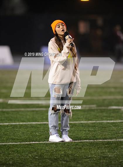 Thumbnail 2 in Central vs. Sierra Canyon (CIF State D1AA Final) photogallery.