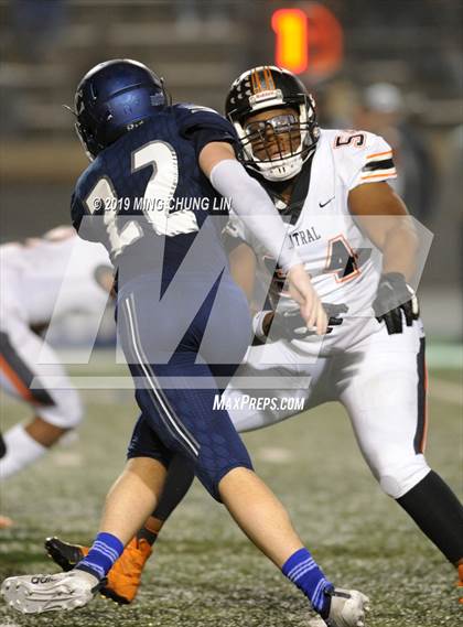 Thumbnail 2 in Central vs. Sierra Canyon (CIF State D1AA Final) photogallery.