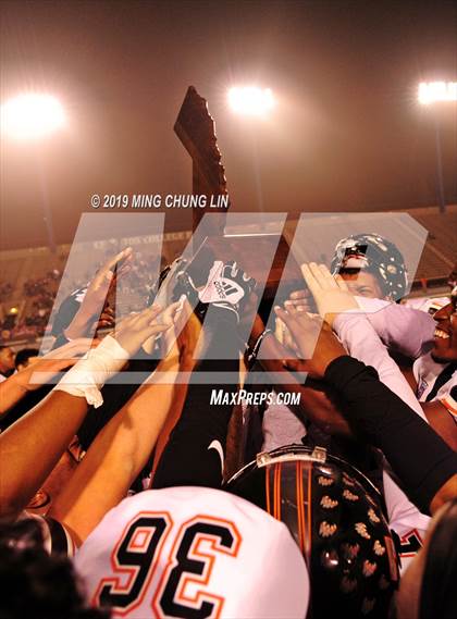 Thumbnail 1 in Central vs. Sierra Canyon (CIF State D1AA Final) photogallery.