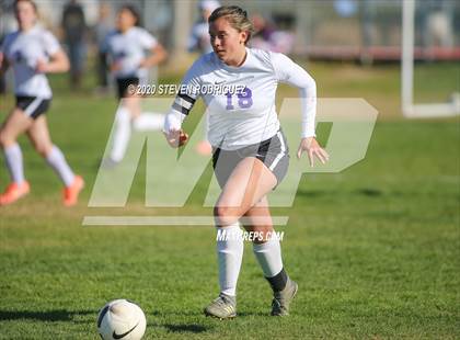 Thumbnail 2 in Escalon vs. Stone Ridge Christian photogallery.