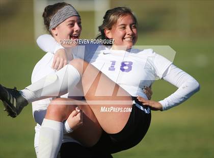 Thumbnail 2 in Escalon vs. Stone Ridge Christian photogallery.