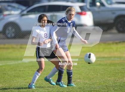 Thumbnail 2 in Escalon vs. Stone Ridge Christian photogallery.