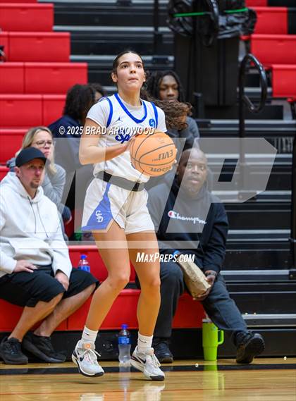 Thumbnail 3 in Statesville vs Community School of Davidson (North Iredell Holiday Classic) photogallery.