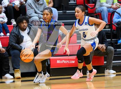 Thumbnail 1 in Statesville vs Community School of Davidson (North Iredell Holiday Classic) photogallery.