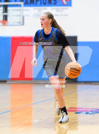 Thumbnail 1 in Statesville vs Community School of Davidson (North Iredell Holiday Classic) photogallery.
