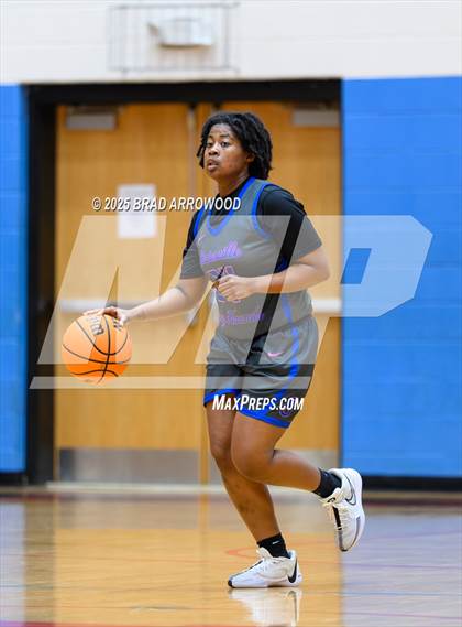 Thumbnail 3 in Statesville vs Community School of Davidson (North Iredell Holiday Classic) photogallery.