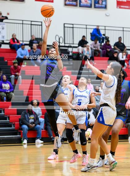 Thumbnail 3 in Statesville vs Community School of Davidson (North Iredell Holiday Classic) photogallery.