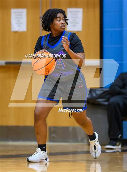 Thumbnail 1 in Statesville vs Community School of Davidson (North Iredell Holiday Classic) photogallery.