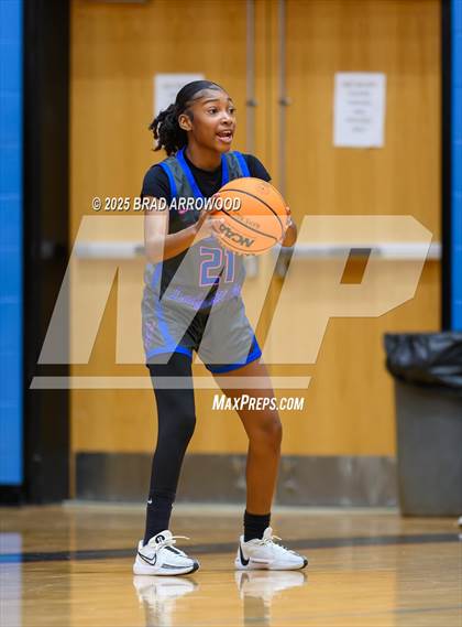 Thumbnail 2 in Statesville vs Community School of Davidson (North Iredell Holiday Classic) photogallery.