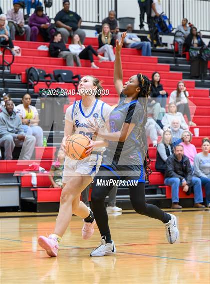 Thumbnail 2 in Statesville vs Community School of Davidson (North Iredell Holiday Classic) photogallery.