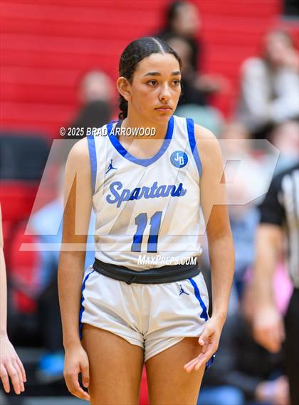 Thumbnail 2 in Statesville vs Community School of Davidson (North Iredell Holiday Classic) photogallery.