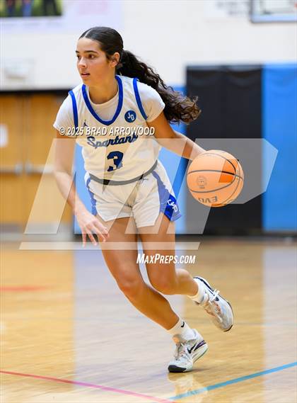 Thumbnail 3 in Statesville vs Community School of Davidson (North Iredell Holiday Classic) photogallery.