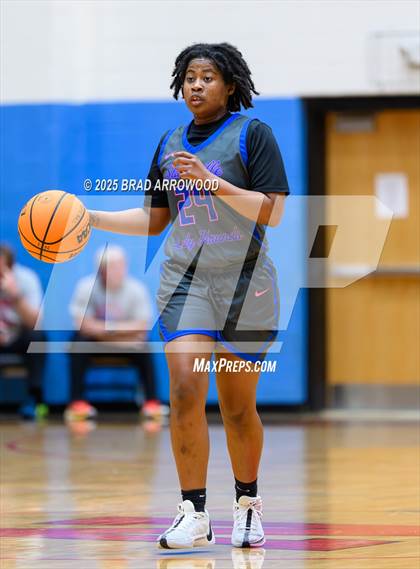 Thumbnail 1 in Statesville vs Community School of Davidson (North Iredell Holiday Classic) photogallery.