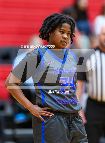 Thumbnail 1 in Statesville vs Community School of Davidson (North Iredell Holiday Classic) photogallery.