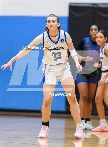 Thumbnail 1 in Statesville vs Community School of Davidson (North Iredell Holiday Classic) photogallery.