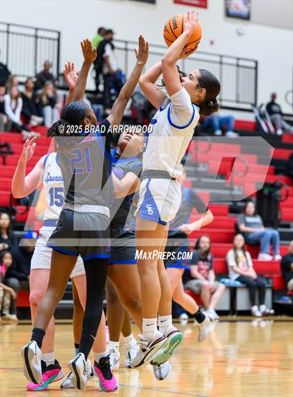 Thumbnail 2 in Statesville vs Community School of Davidson (North Iredell Holiday Classic) photogallery.