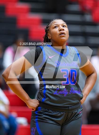 Thumbnail 1 in Statesville vs Community School of Davidson (North Iredell Holiday Classic) photogallery.
