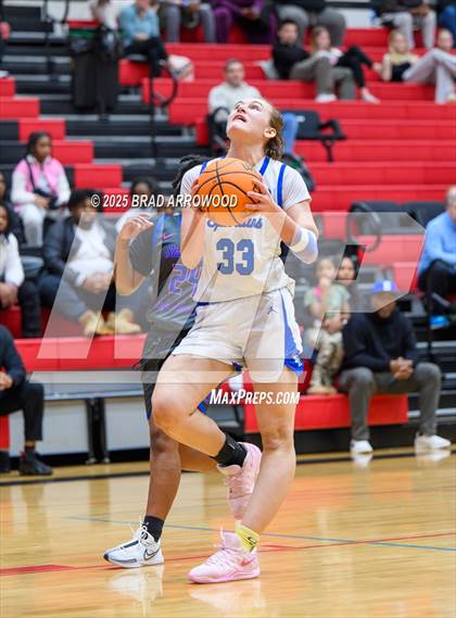 Thumbnail 2 in Statesville vs Community School of Davidson (North Iredell Holiday Classic) photogallery.