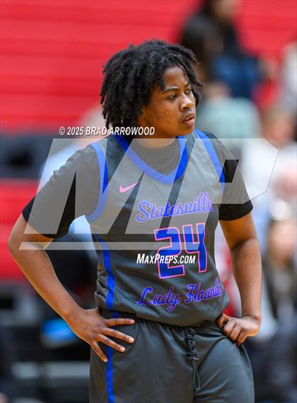 Thumbnail 3 in Statesville vs Community School of Davidson (North Iredell Holiday Classic) photogallery.