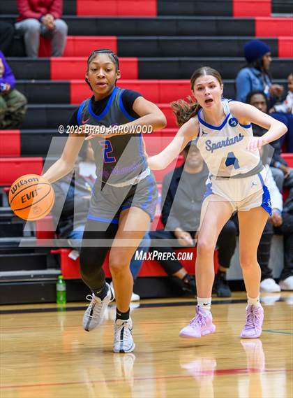 Thumbnail 3 in Statesville vs Community School of Davidson (North Iredell Holiday Classic) photogallery.