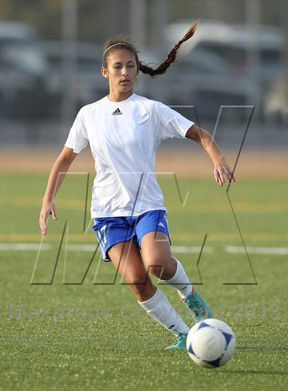 Thumbnail 3 in Bishop Amat vs. Granada Hills (San Pedro Tournament) photogallery.