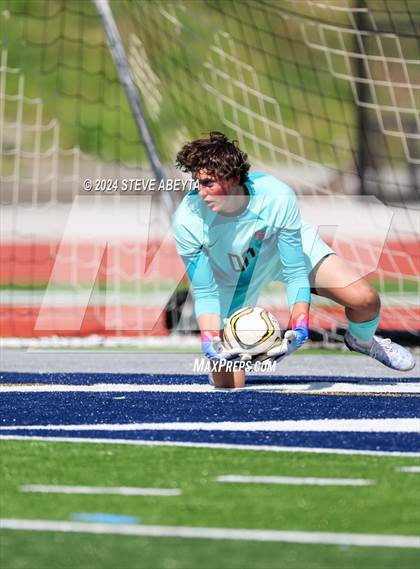 Thumbnail 1 in Regis Jesuit @ Arapahoe photogallery.