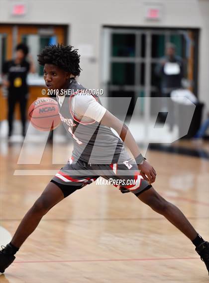 Thumbnail 2 in IMG Academy vs. Edgewater (Sun Bash Tournament) photogallery.