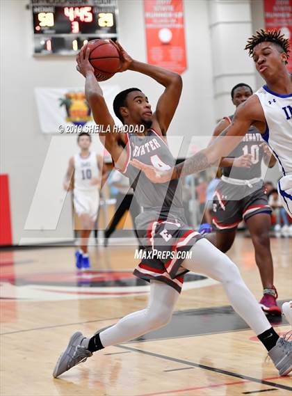 Thumbnail 2 in IMG Academy vs. Edgewater (Sun Bash Tournament) photogallery.