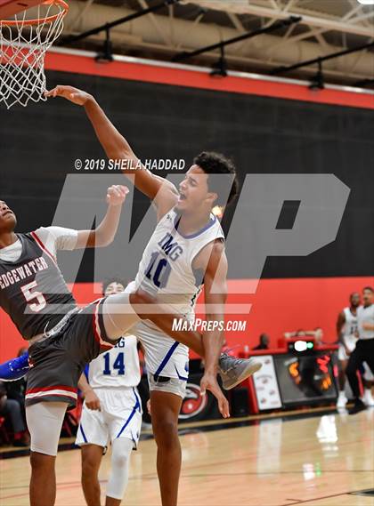 Thumbnail 2 in IMG Academy vs. Edgewater (Sun Bash Tournament) photogallery.