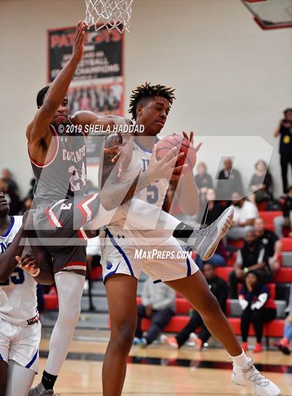 Thumbnail 1 in IMG Academy vs. Edgewater (Sun Bash Tournament) photogallery.