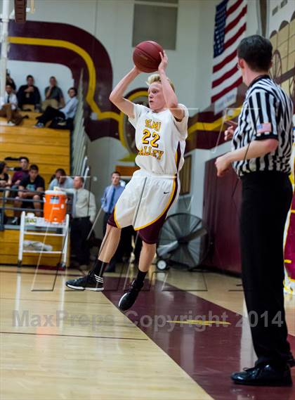 Thumbnail 1 in Royal @ Simi Valley photogallery.