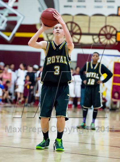 Thumbnail 1 in Royal @ Simi Valley photogallery.