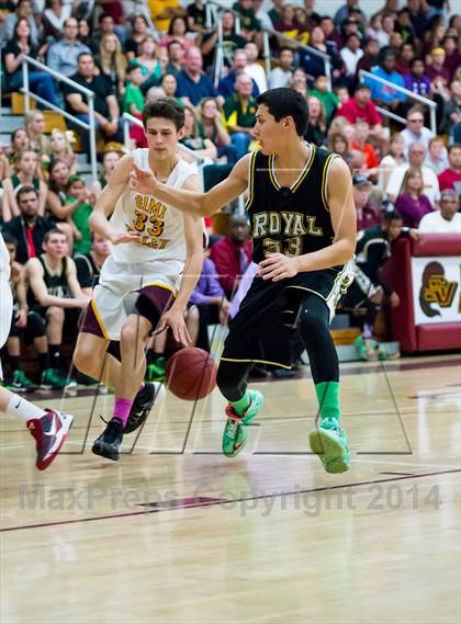 Thumbnail 3 in Royal @ Simi Valley photogallery.