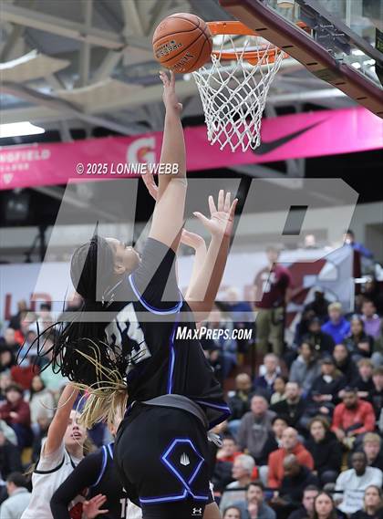 Thumbnail 1 in IMG Academy vs. Long Island Lutheran (Army National Guard Hoophall Classic) photogallery.