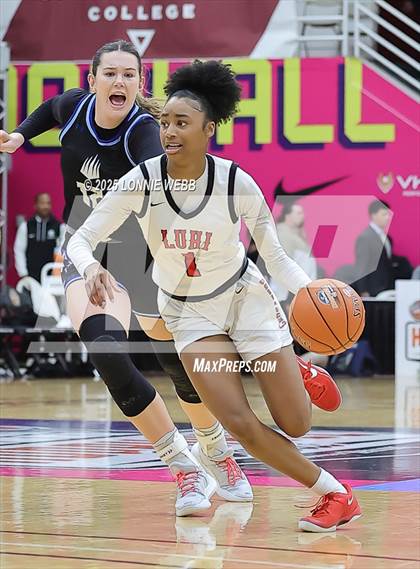 Thumbnail 3 in IMG Academy vs. Long Island Lutheran (Army National Guard Hoophall Classic) photogallery.