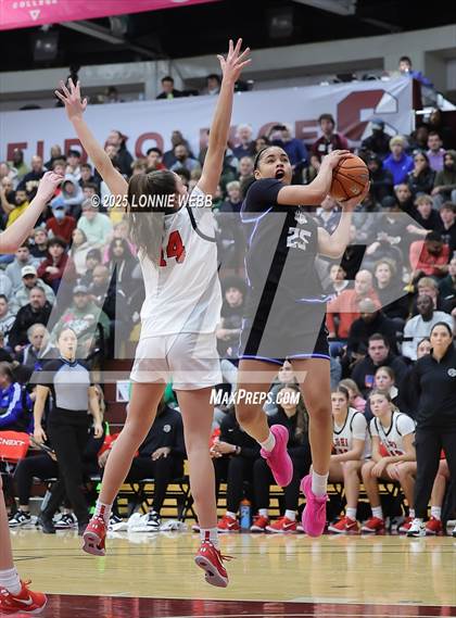 Thumbnail 1 in IMG Academy vs. Long Island Lutheran (Army National Guard Hoophall Classic) photogallery.