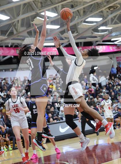 Thumbnail 2 in IMG Academy vs. Long Island Lutheran (Army National Guard Hoophall Classic) photogallery.
