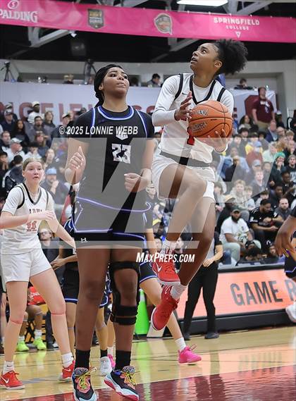 Thumbnail 2 in IMG Academy vs. Long Island Lutheran (Army National Guard Hoophall Classic) photogallery.