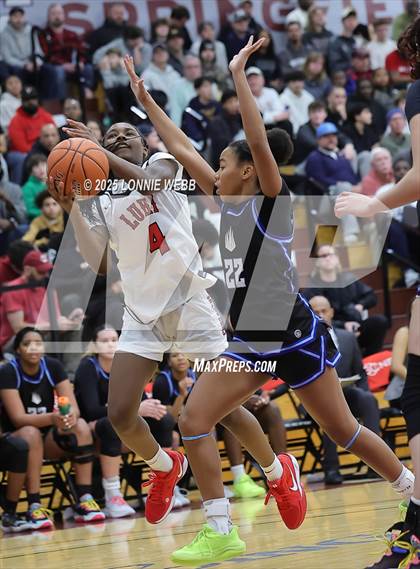 Thumbnail 3 in IMG Academy vs. Long Island Lutheran (Army National Guard Hoophall Classic) photogallery.