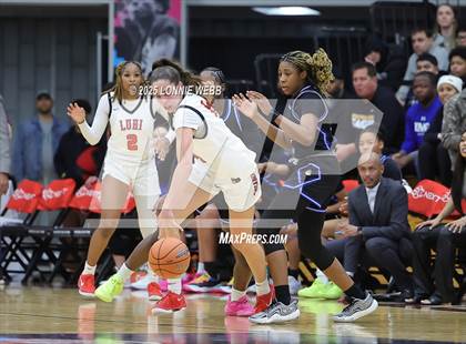 Thumbnail 2 in IMG Academy vs. Long Island Lutheran (Army National Guard Hoophall Classic) photogallery.