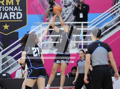 Thumbnail 1 in IMG Academy vs. Long Island Lutheran (Army National Guard Hoophall Classic) photogallery.