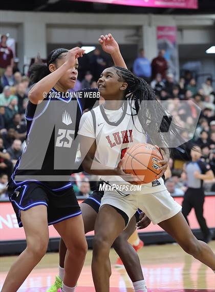 Thumbnail 2 in IMG Academy vs. Long Island Lutheran (Army National Guard Hoophall Classic) photogallery.